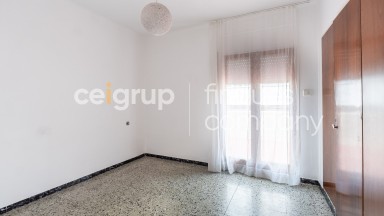 Casa en el centro de Roses, con 4 dormitorios y garaje de 136m².