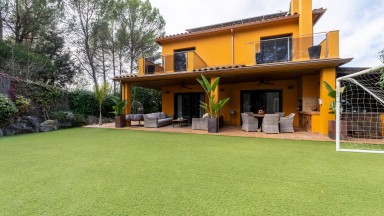 Maison spectaculaire à vendre, située dans le golfe de Sant Julià de Ramis