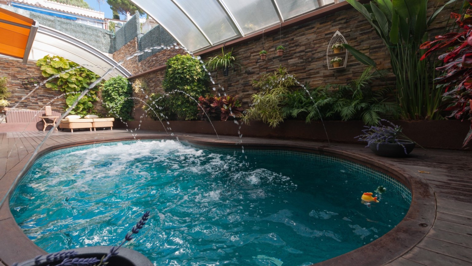 Casa en venta de  alto standing, con  piscina privada y garaje, en Roses 