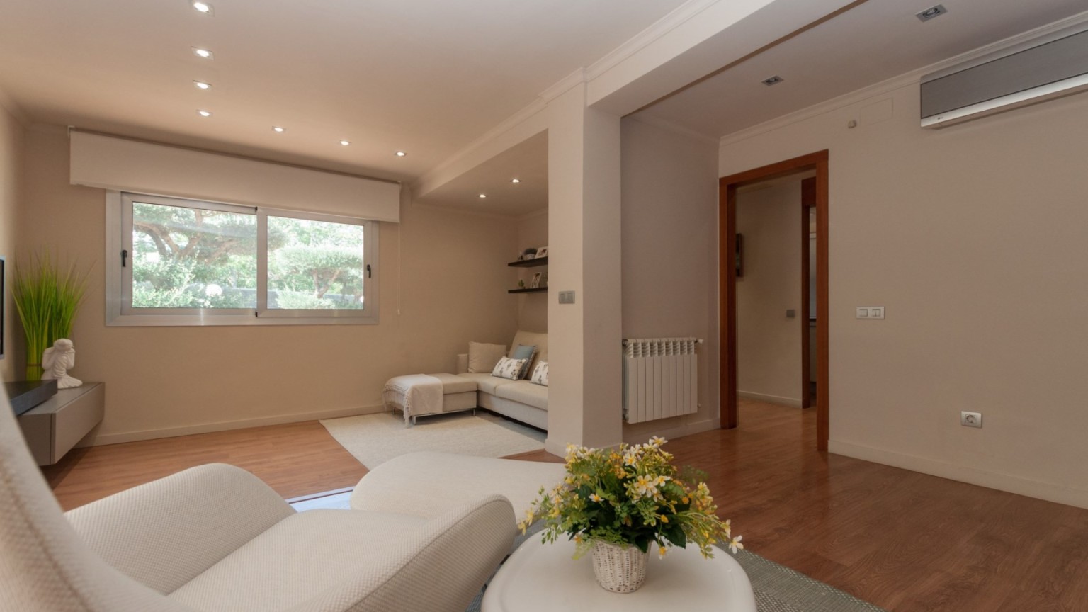 Casa en venta de  alto standing, con  piscina privada y garaje, en Roses 