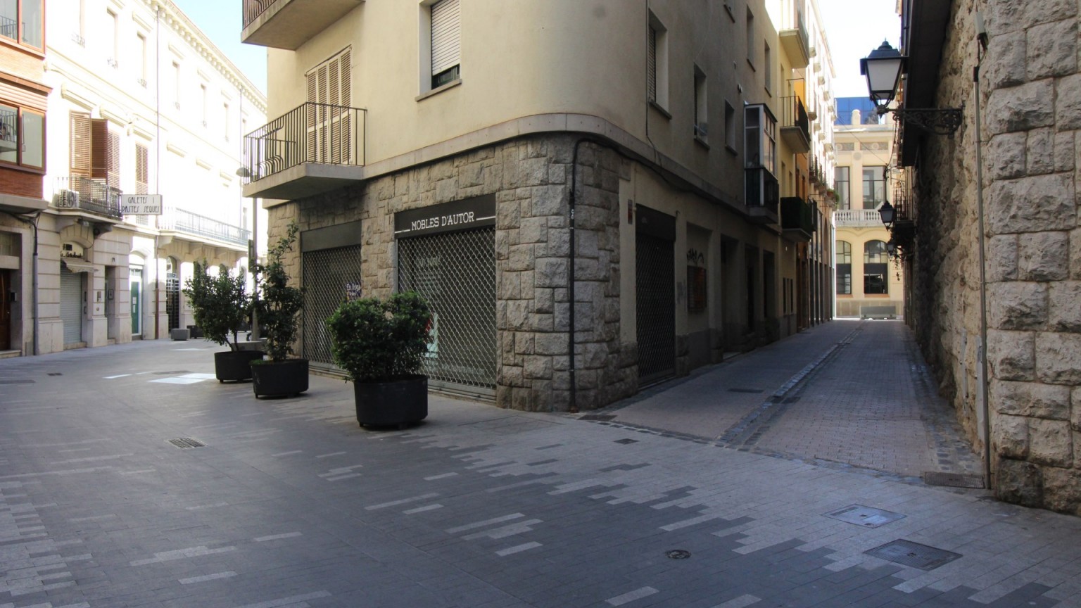 Local à louer, au centre de Figueres. 