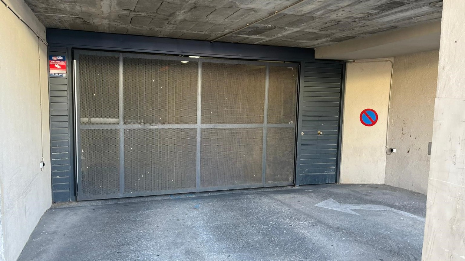 Parking space for sale, next to the bus station of Figueres