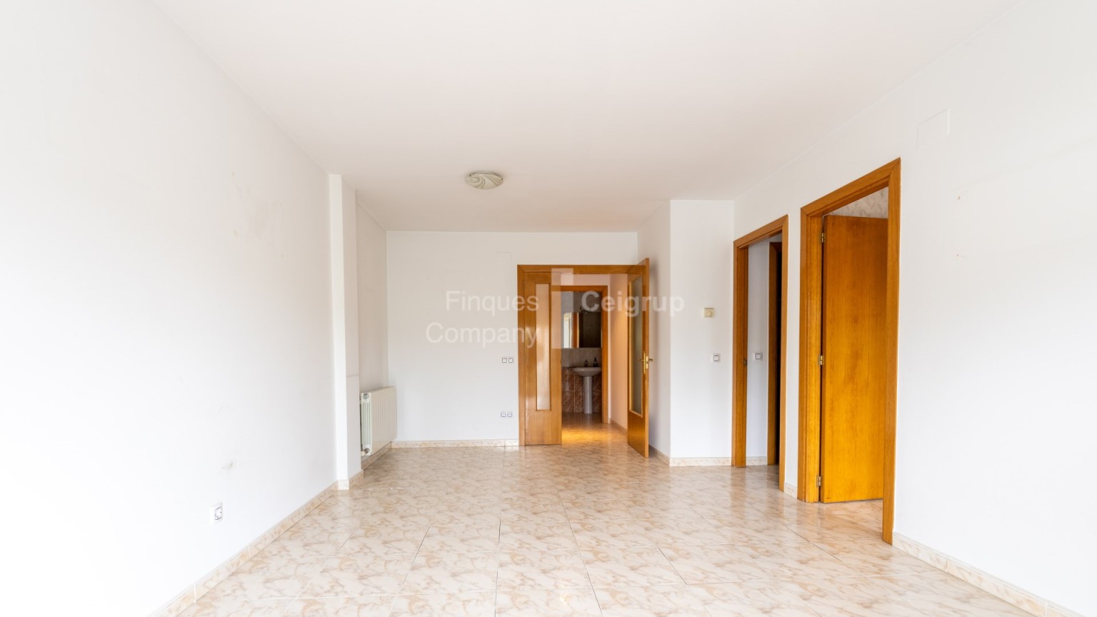 PISO Y APARCAMIENTO EN VENTA EN LA POBLACIÓN DE BORDILS