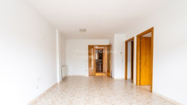 PISO Y APARCAMIENTO EN VENTA EN LA POBLACIÓN DE BORDILS