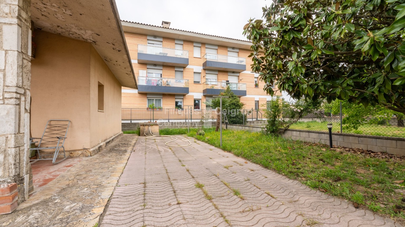 House for sale in the town of Bordils, this magnificent detached villa for sale is located