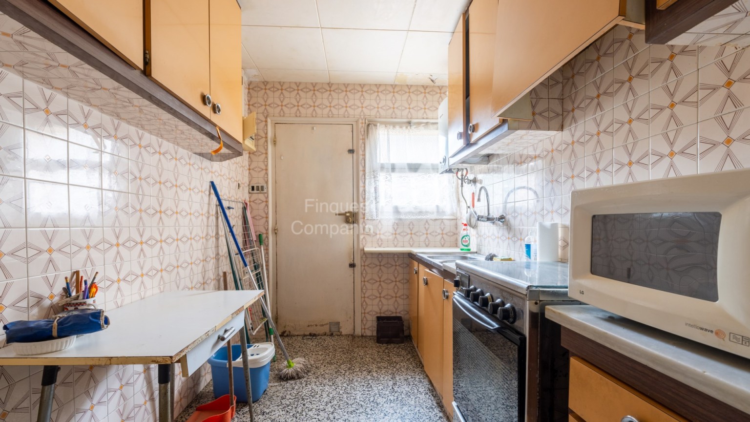 House for sale in the town of Bordils, this magnificent detached villa for sale is located