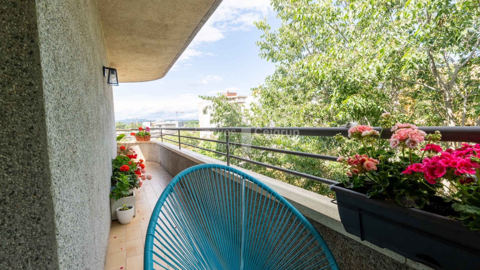  Ático en venta de 120 m²  en la zona Devesa de Girona