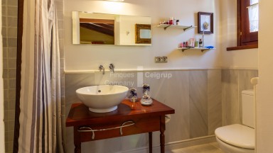 Casa en venta,  con encanto, en el centro histórico de Castelló d´Empúries  