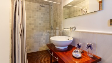 Casa en venta,  con encanto, en el centro histórico de Castelló d´Empúries  