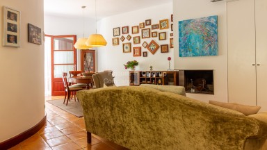Casa en venta,  con encanto, en el centro histórico de Castelló d´Empúries  