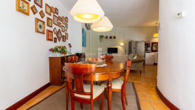 Casa en venta,  con encanto, en el centro histórico de Castelló d´Empúries  