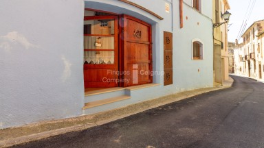Casa en venta,  con encanto, en el centro histórico de Castelló d´Empúries  