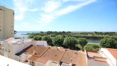 Apartamento en venta, con ascensor, excelentes vistas a los Aiguamolls de l'Empordà