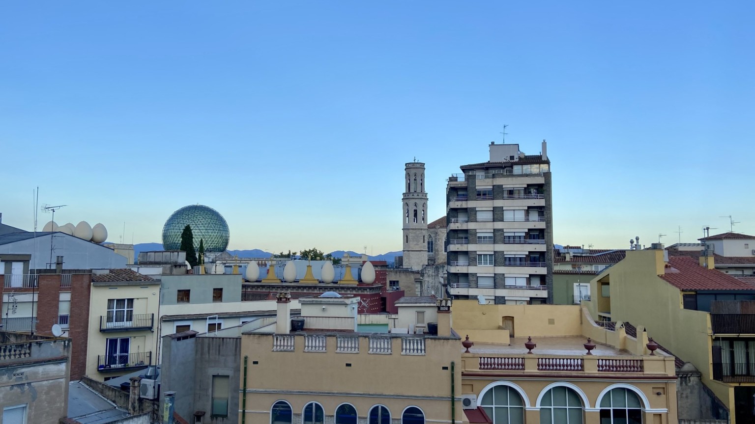 Piso en venta en el centro de Figueres, con parking incluido