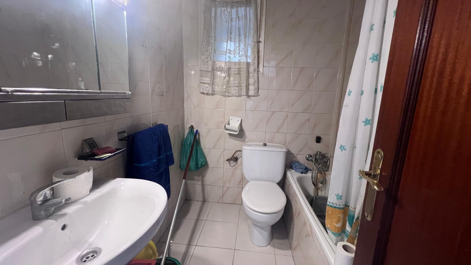 Piso en venta en la población de Lloret de Mar situado en segunda línea de mar.
