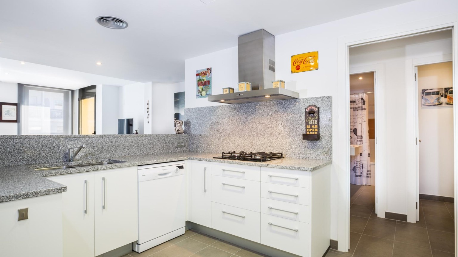 Appartement central à Roses, près de la plage et avec vue sur la mer. AVEC LICENCE TOURISTIQUE