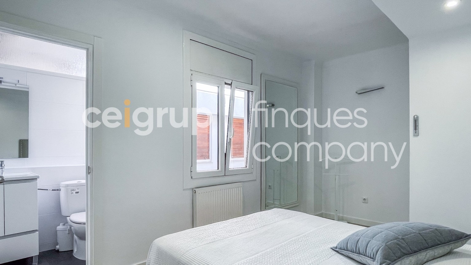 Excelente ático en venta, con vistas a la Bahia de Roses, enfrente del museo Dalí de Figueres