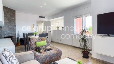 Excelente ático en venta, con vistas a la Bahia de Roses, enfrente del museo Dalí de Figueres