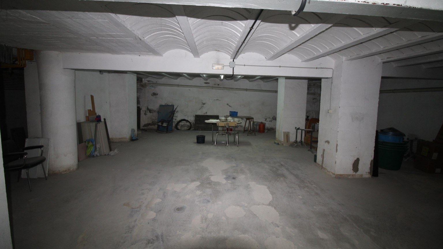 Local en venta para uso polivalente, a pocos metros del centro de Figueres