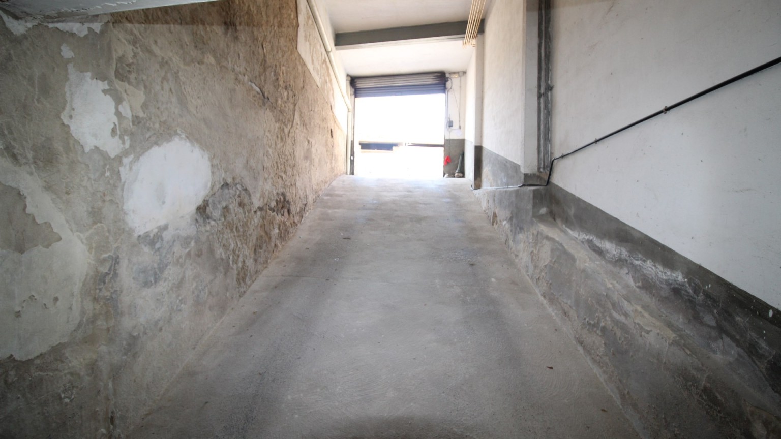 Local en venta para uso polivalente, a pocos metros del centro de Figueres