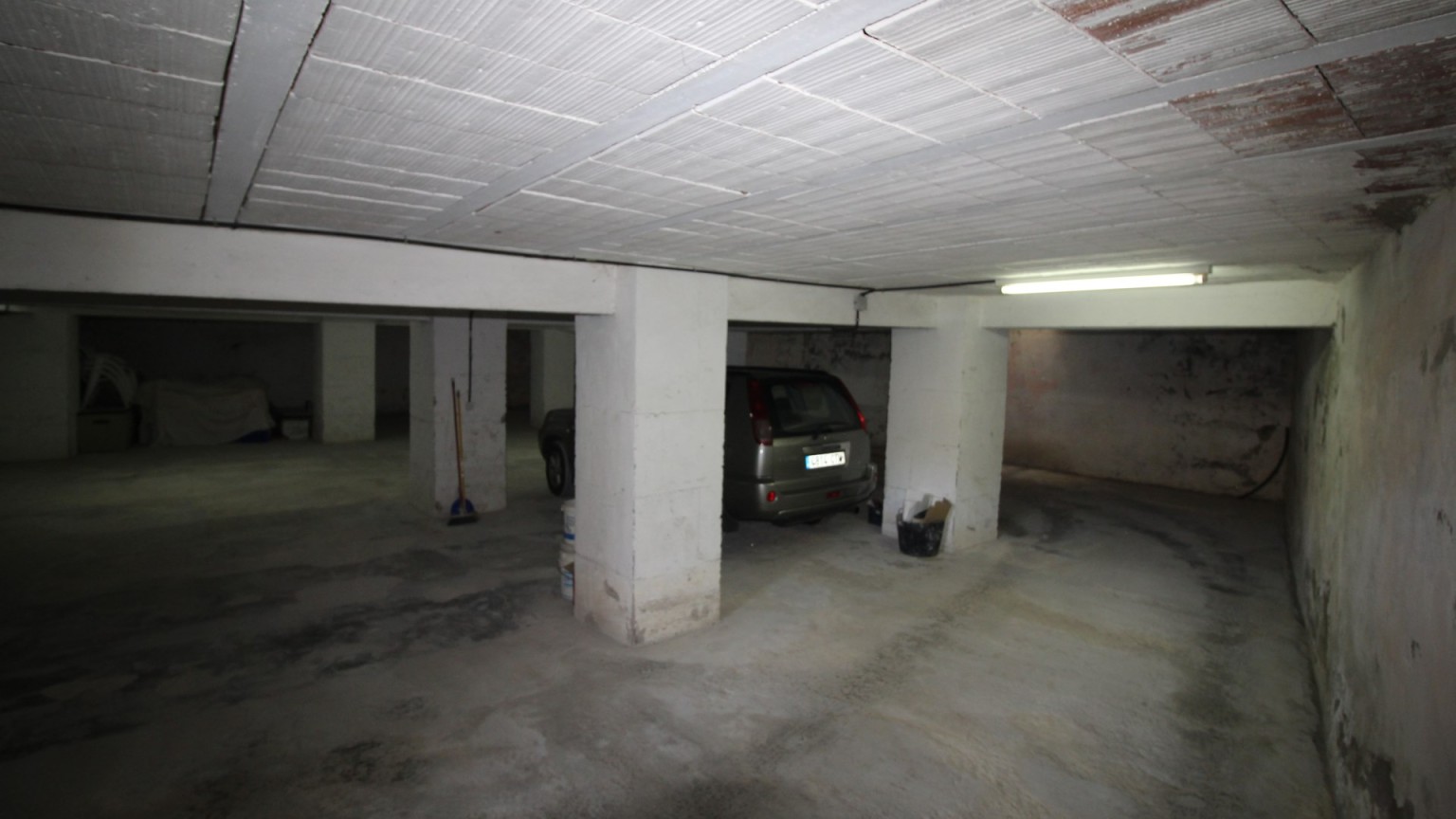 Local en venta para uso polivalente, a pocos metros del centro de Figueres