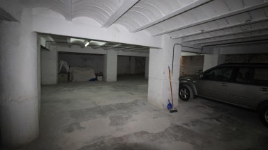 Local en venta para uso polivalente, a pocos metros del centro de Figueres