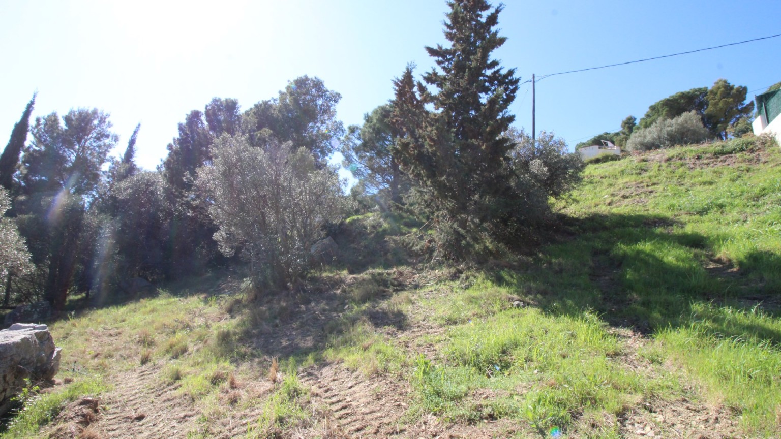 Fantástica parcela de terreno en venta con vista al mar en Cap Ras