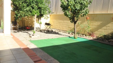Terraced house for sale, with private garden, in Vilafant