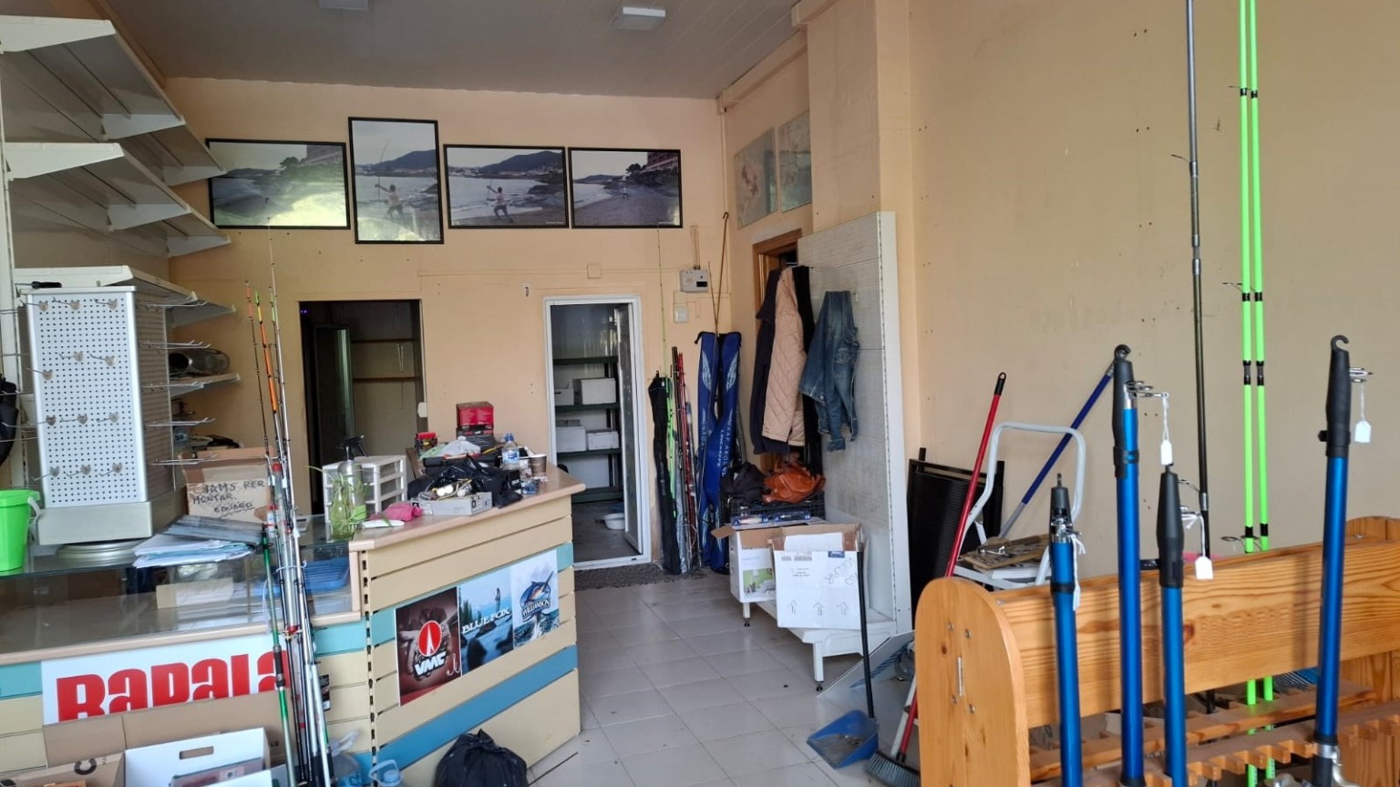 Local comercial en venta o alquiler en Llançà