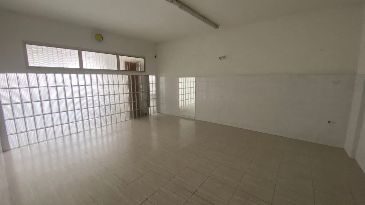Local en venta y/o alquiler, a pocos metros del Museo Dalí, de Figueres