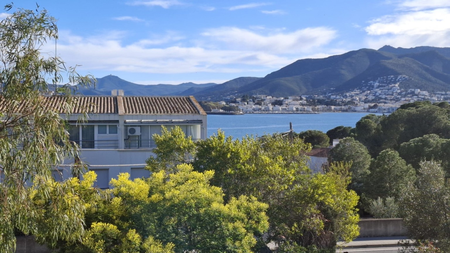 Bonita casa en alquiler, únicamente para contrato de temporada de segunda residencia, en Llançà