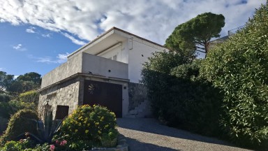 Bonita casa en alquiler, únicamente para contrato de temporada de segunda residencia, en Llançà