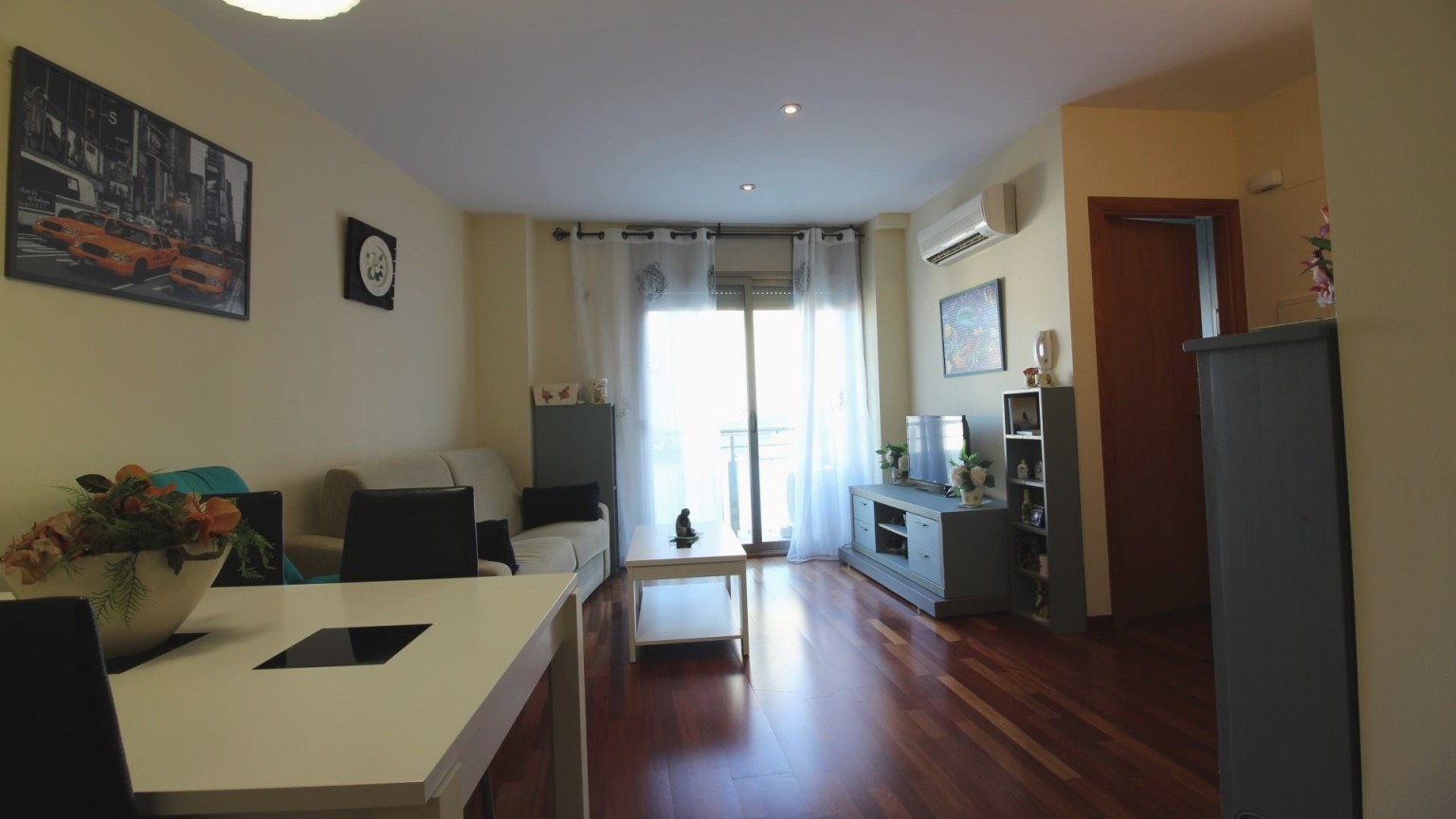 Piso en venta, con parking, en Roses