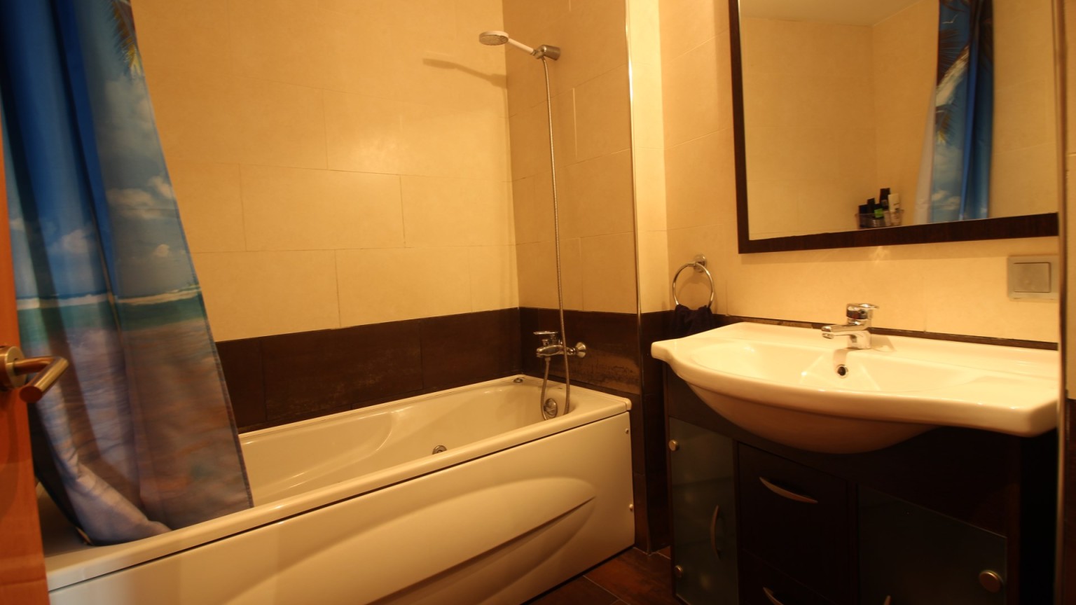 Piso en venta, con parking, en Roses
