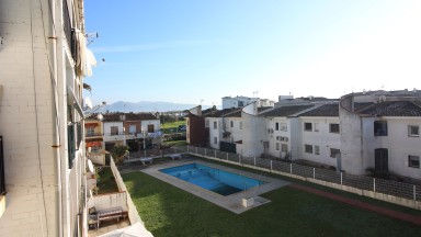 LOCAL-DESPACHO CON TERRAZA EN EMPURIABRAVA