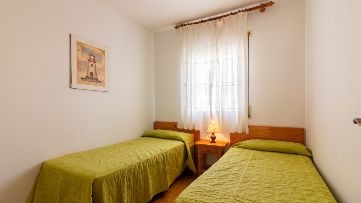 APARTMENT FOR SALE FRONT BEACH AT SANTA MARGARITA/ ROSES