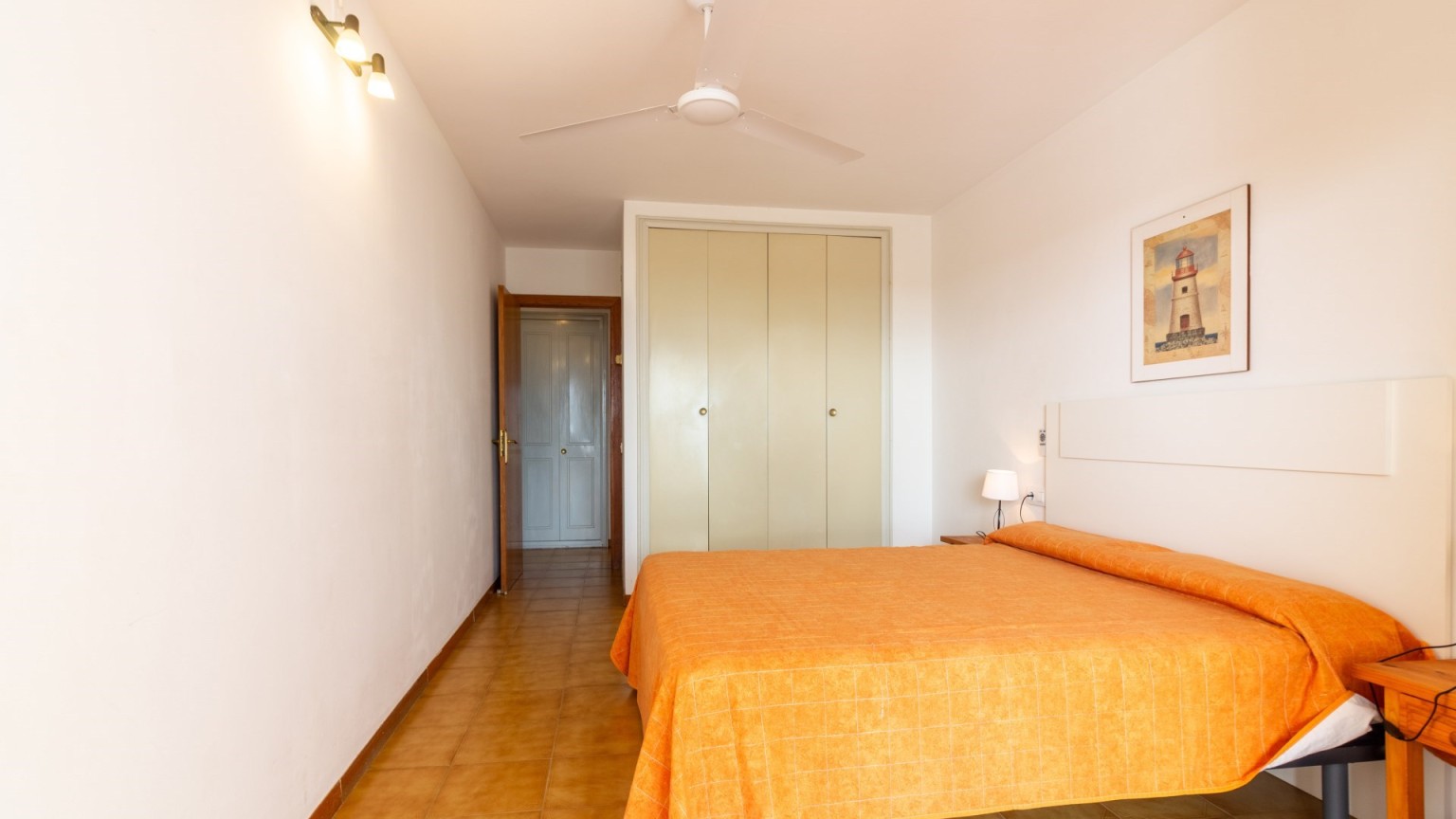 LLUMINÓS APARTAMENT DAVANT LA MAR