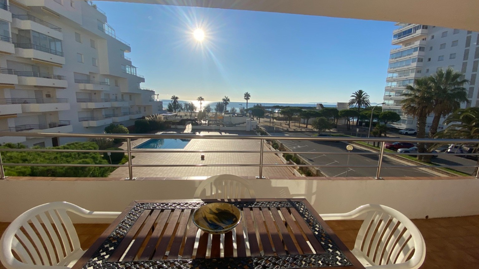 APARTAMENTO EN VENTA FRENTE AL MAR