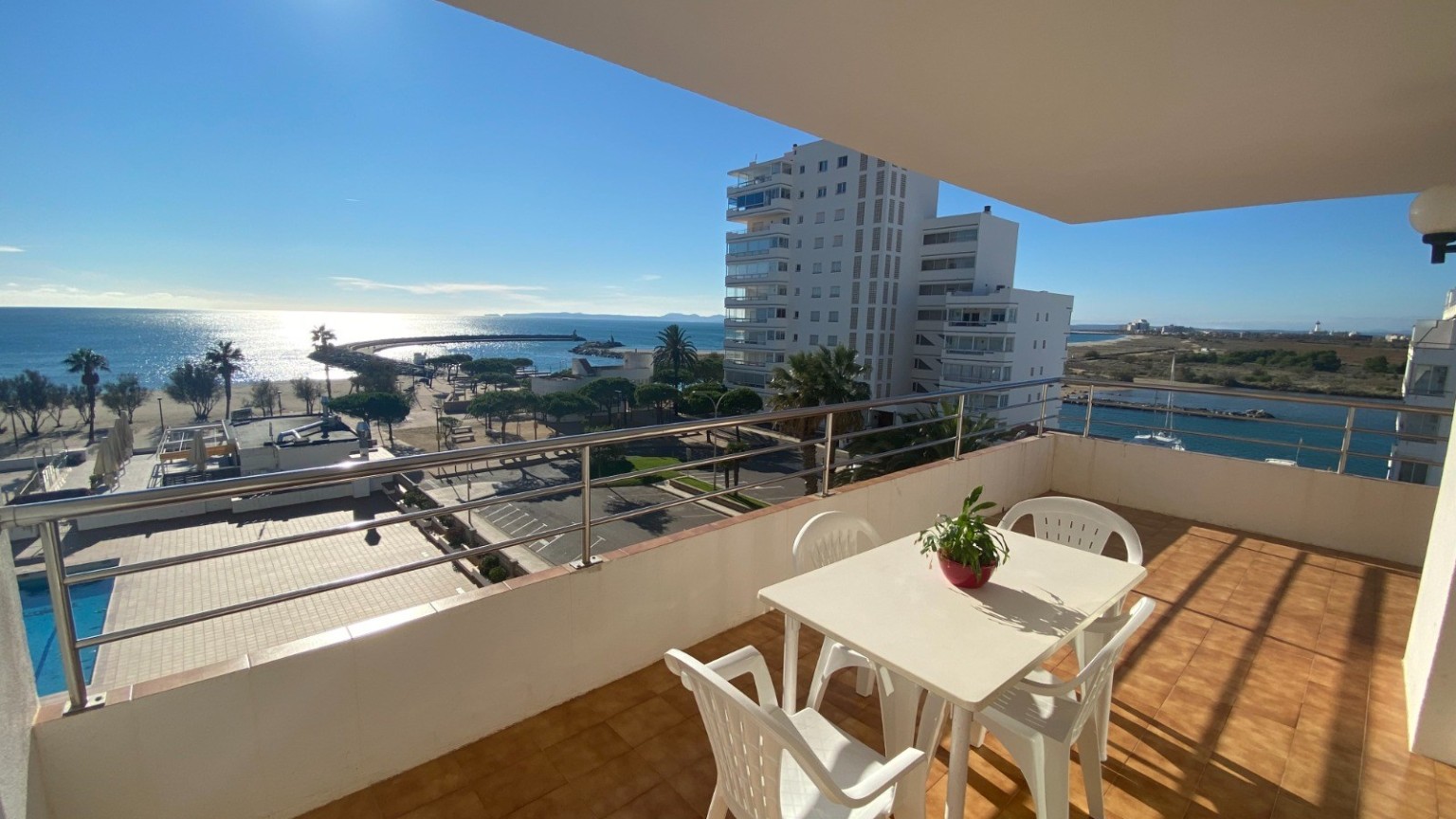 Apartamento en primera linea de mar con espectaculares vistas