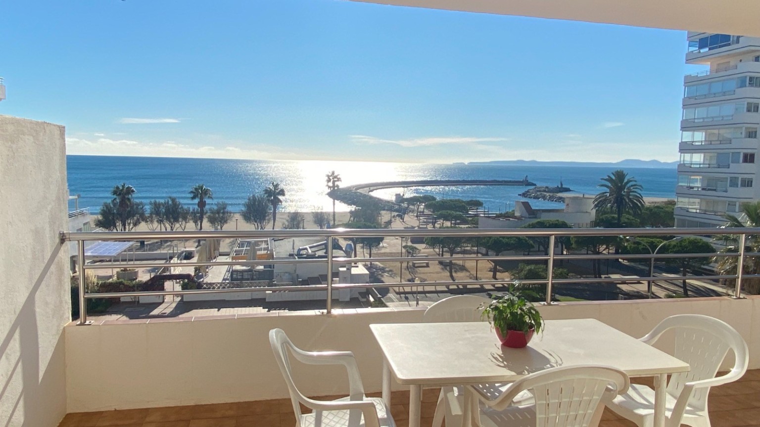 Apartamento en primera linea de mar con espectaculares vistas