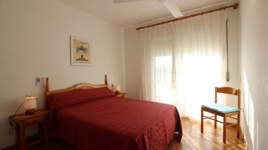 Apartment on the beach front, in Roses