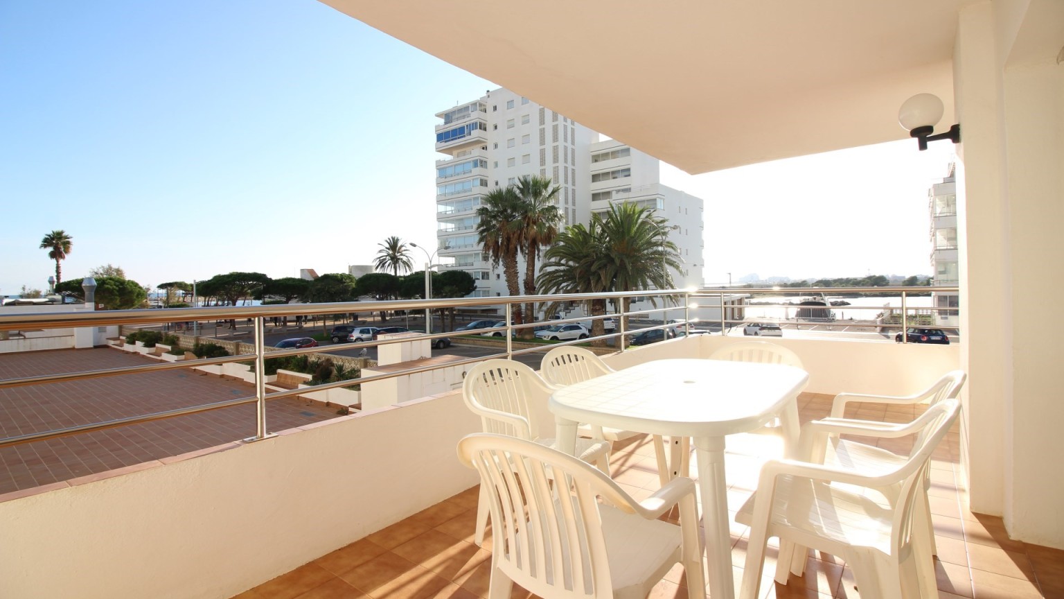 Apartamento en venta en primera linea de mar