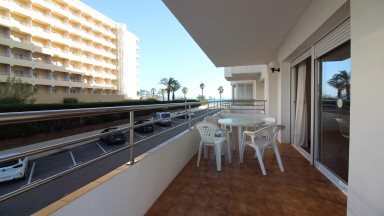 Apartament a primera linea de mar.