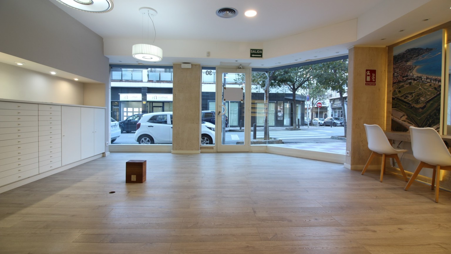 Local comercial en el centro de Roses 