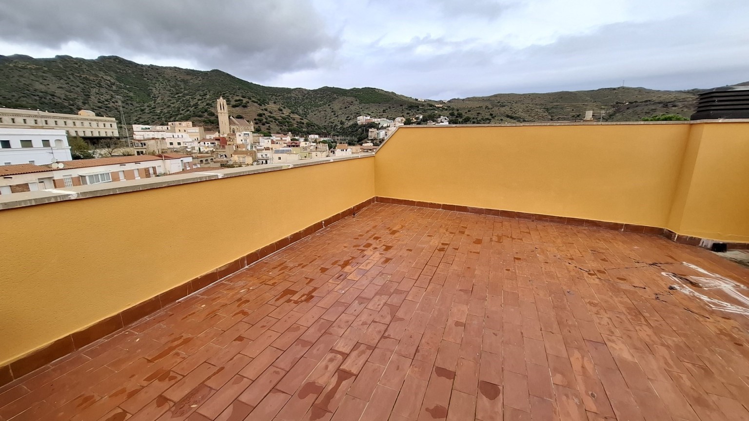 Apartamento en venta en Portbou