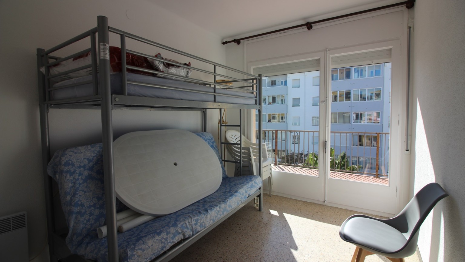 Apartamento para alquiler de temporada, con dos habitaciones en el centro de Sta. Margarita
