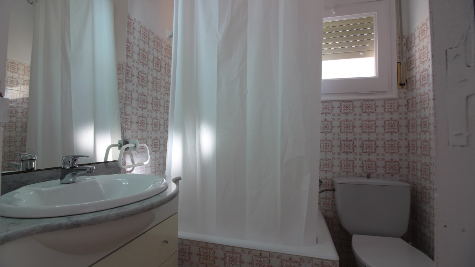 Apartamento para alquiler de temporada, con dos habitaciones en el centro de Sta. Margarita