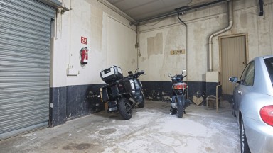 Excel·lent pis en venda, cèntric, inclou despatx i pàrquing, a Figueres