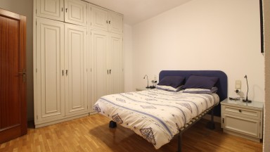 Excel·lent pis en venda, cèntric, inclou despatx i pàrquing, a Figueres
