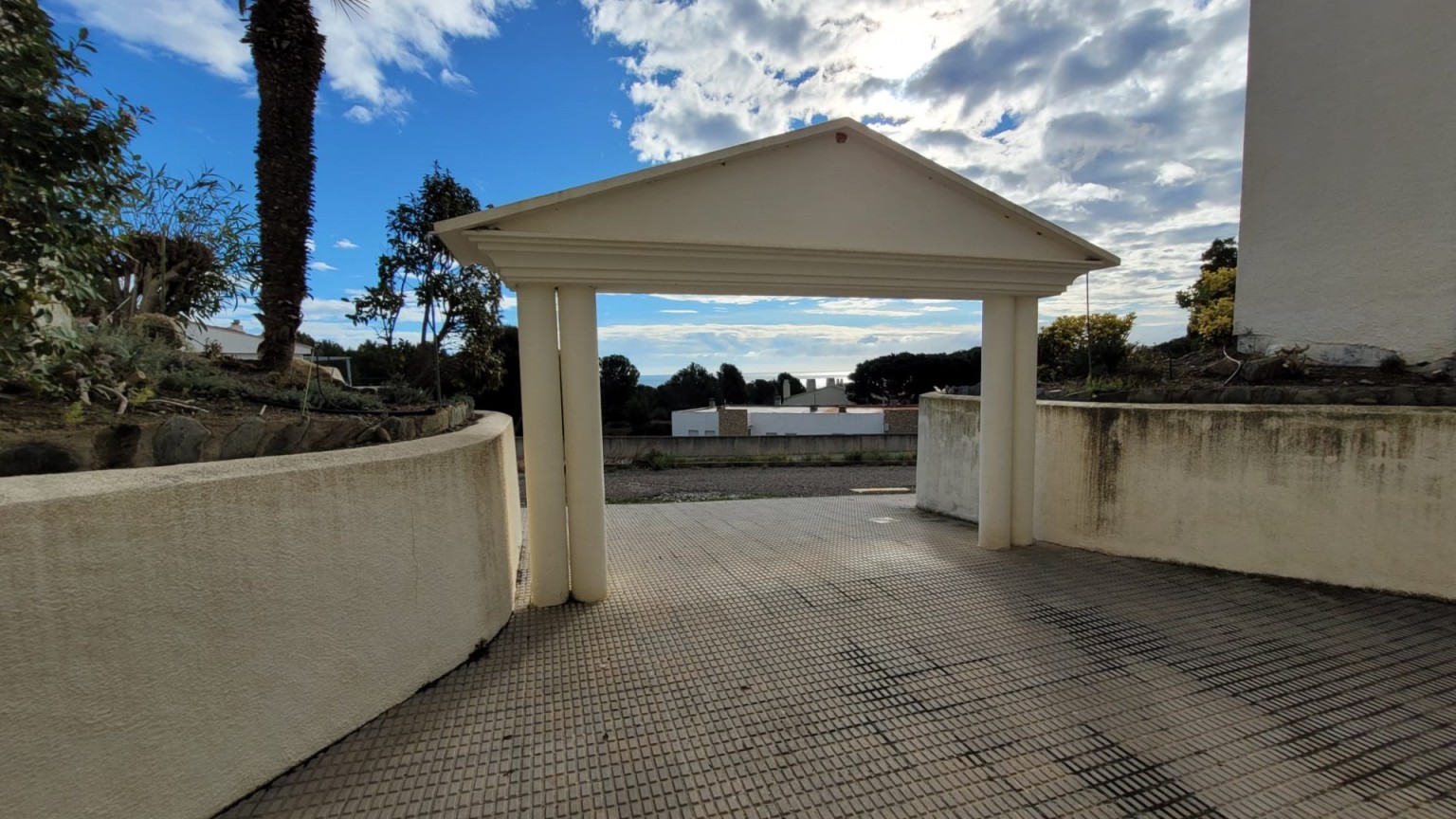 Bonic apartament per llogar a Cap Ras